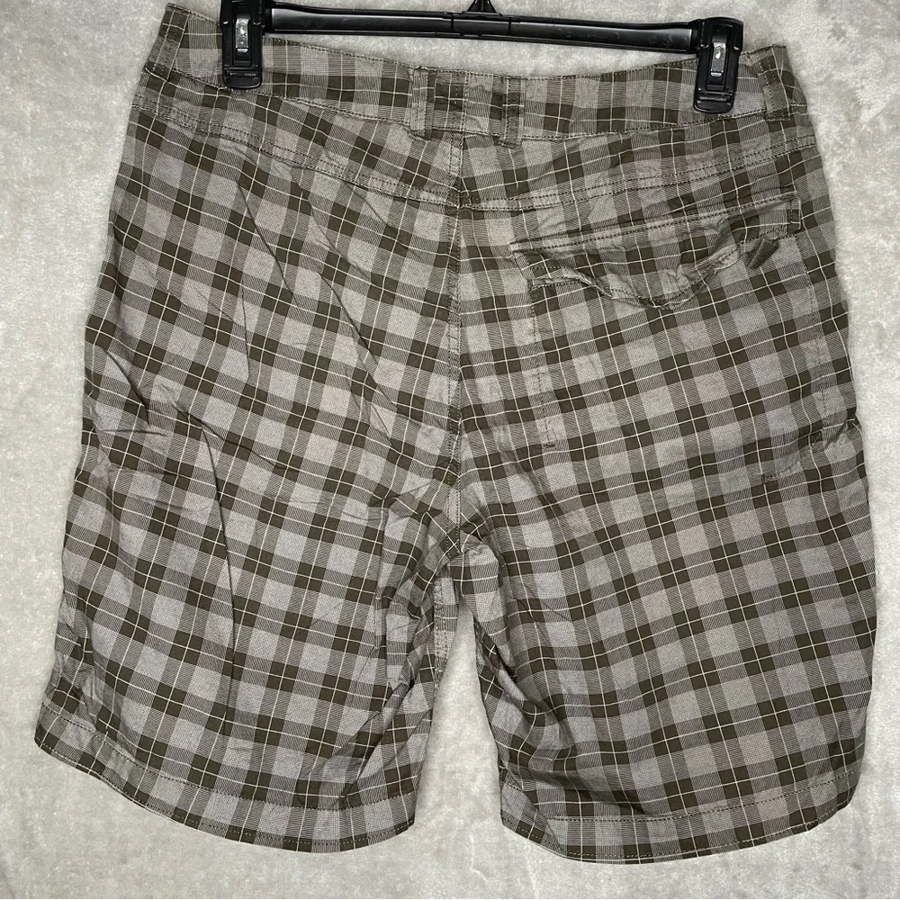 Men’s Shorts Bundle Aeropostale & Puma Size 32 Plaid & Patterned Lot of 2